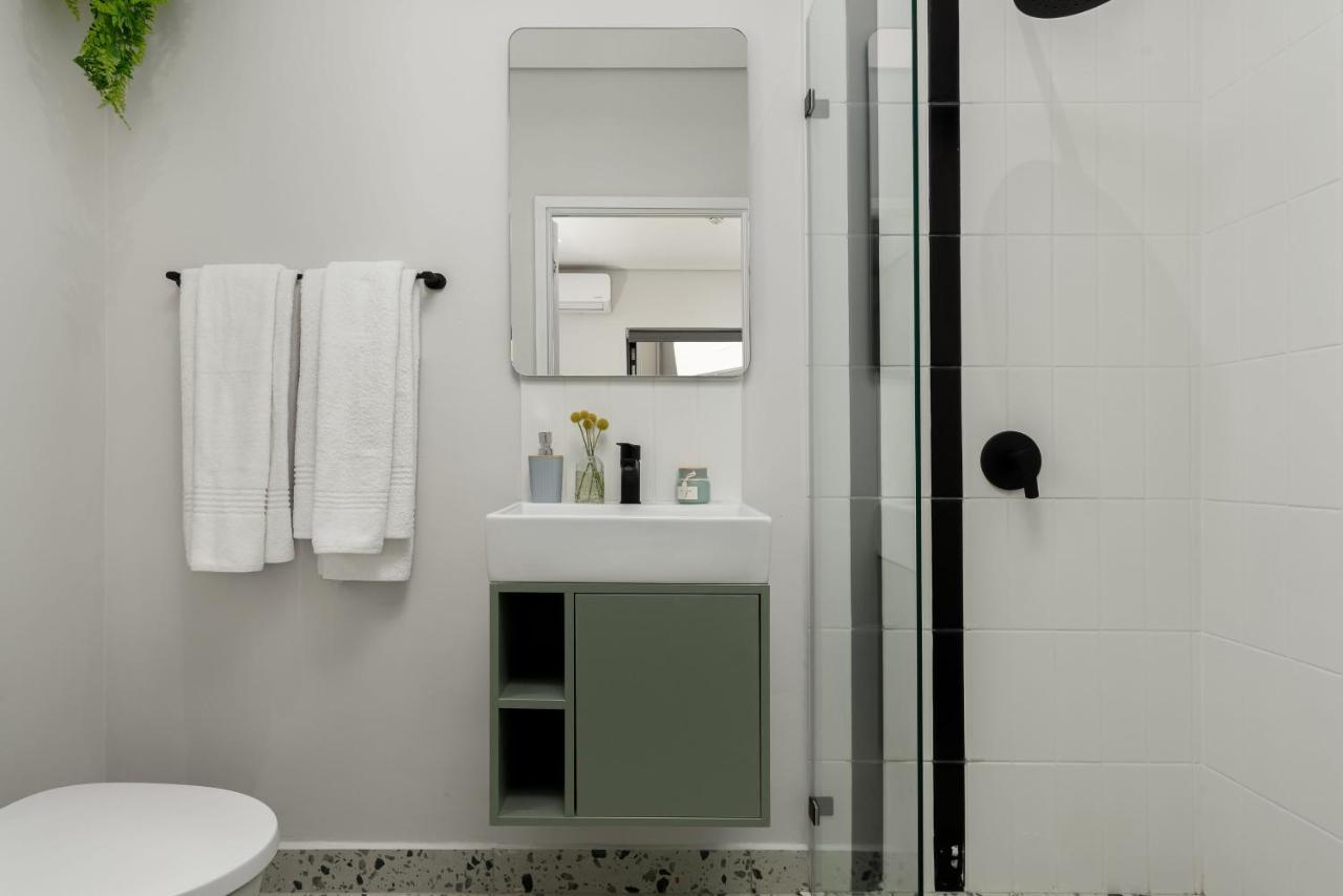 Neighbourgood 1St Crescent Hotel Kaapstad Buitenkant foto