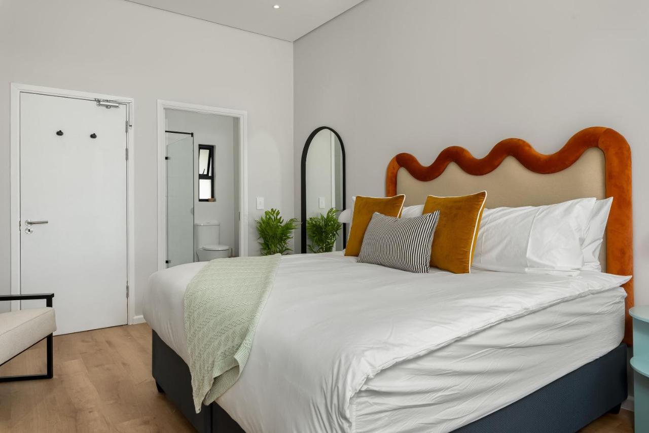 Neighbourgood 1St Crescent Hotel Kaapstad Buitenkant foto