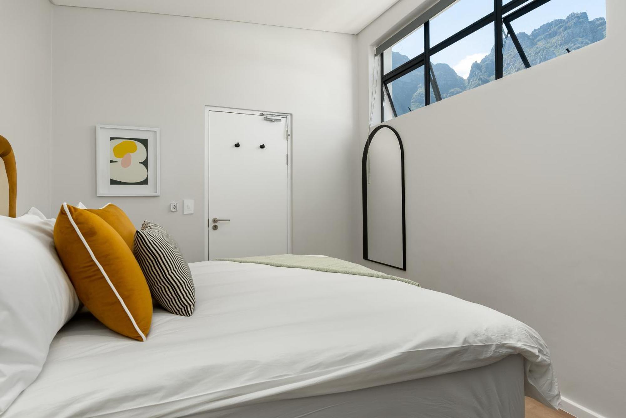 Neighbourgood 1St Crescent Hotel Kaapstad Buitenkant foto